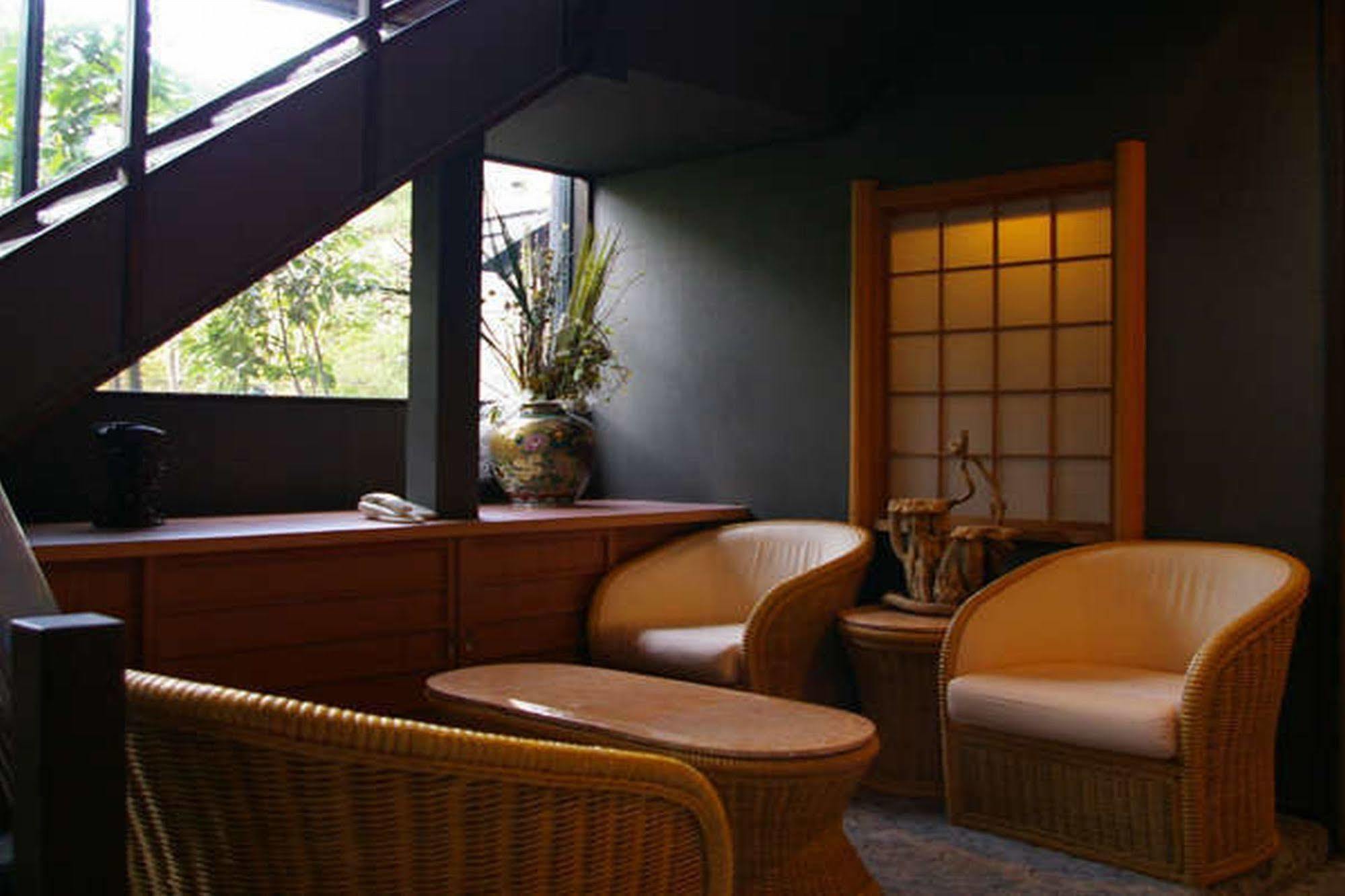 Yuraku Hotel Awara Exterior photo