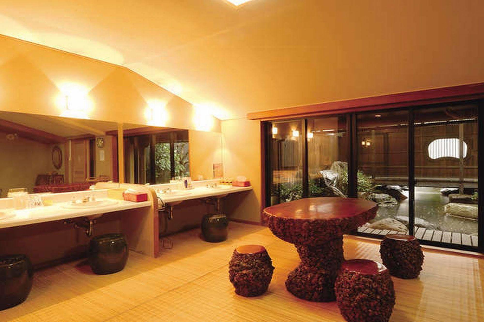 Yuraku Hotel Awara Exterior photo