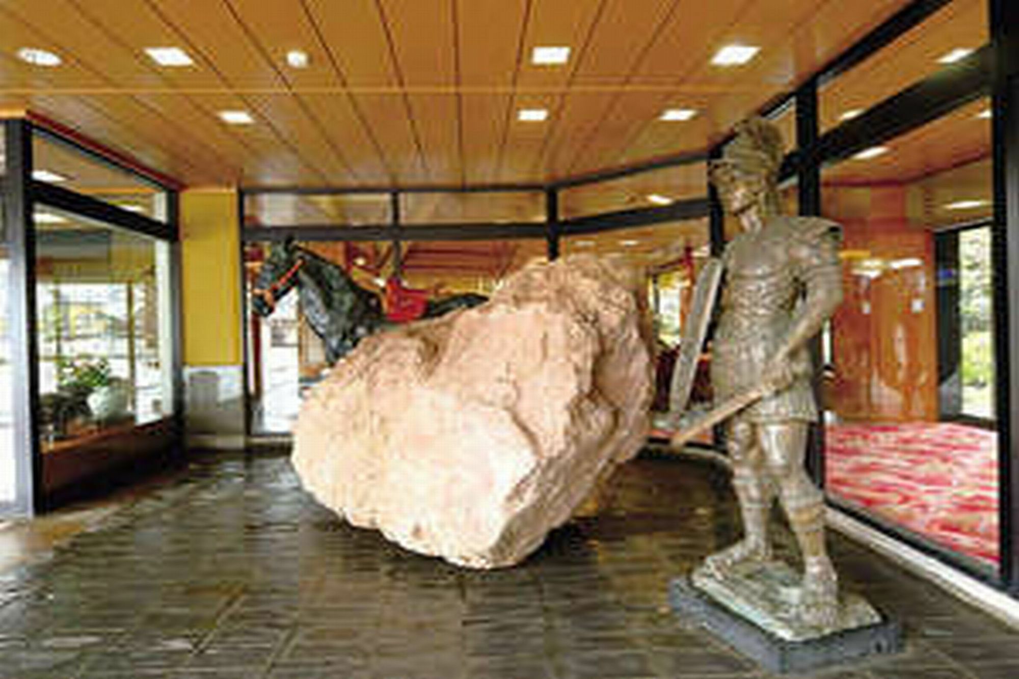 Yuraku Hotel Awara Exterior photo