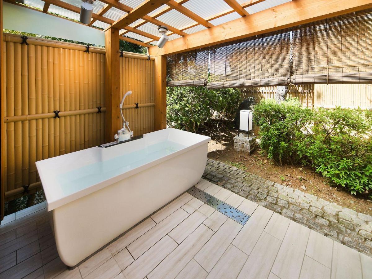 Yuraku Hotel Awara Exterior photo